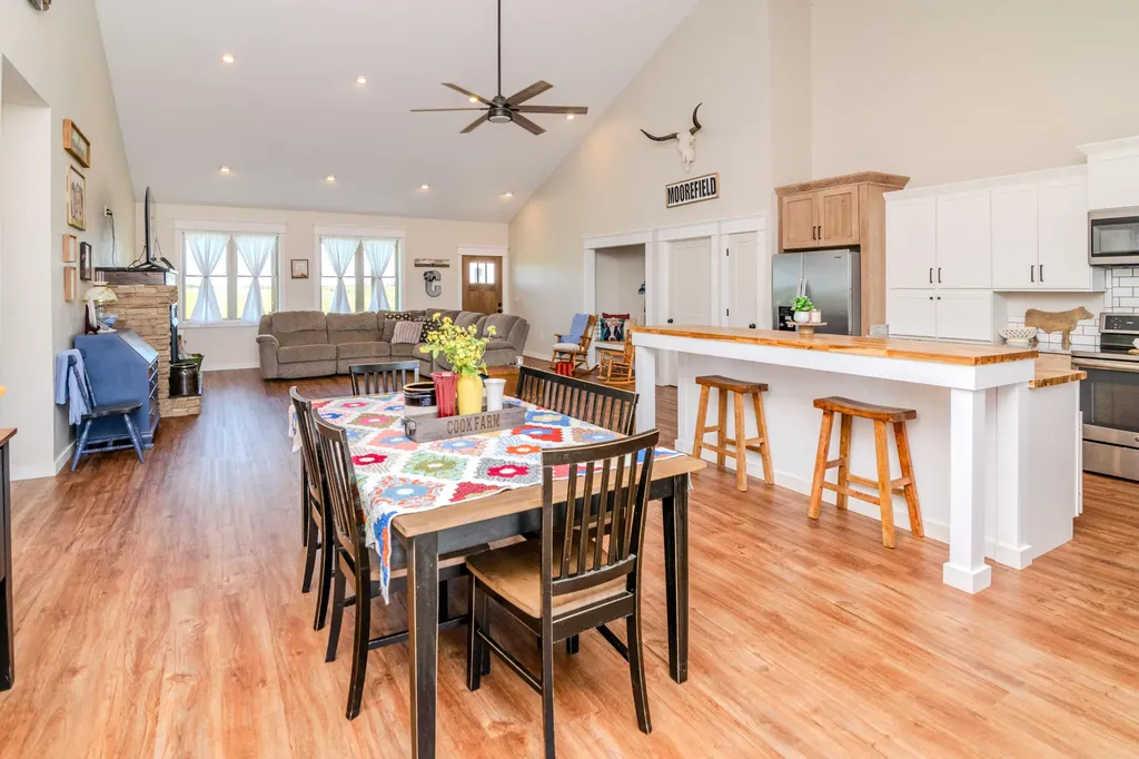 5990 Moorefield Road Carlisle KY 40311