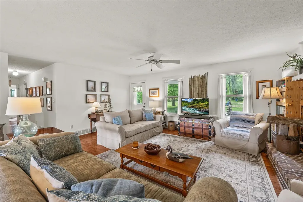 2430 Burkesville Road Albany KY 42602