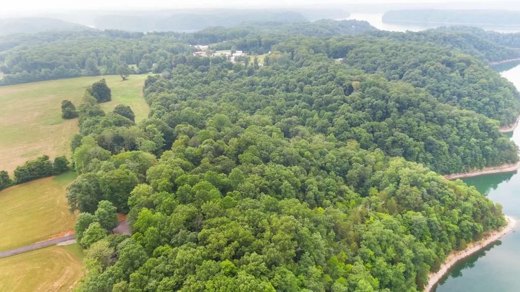Lot 39 Captains Point Jamestown KY 42629