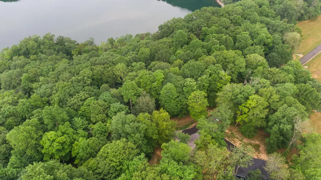Lot 39 Captains Point Jamestown KY 42629
