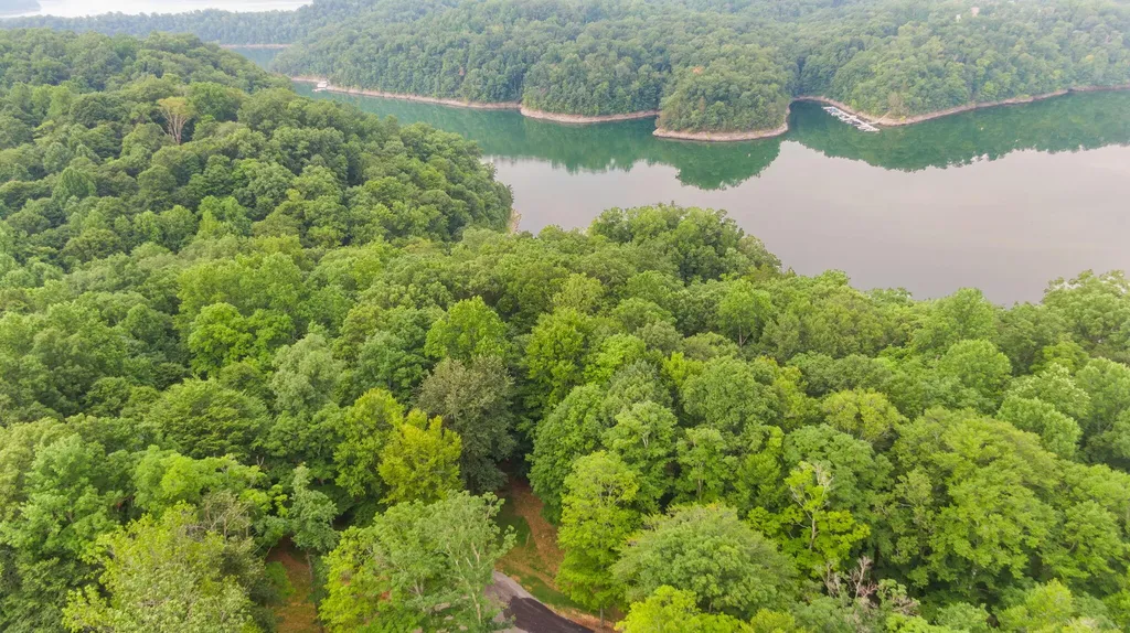 Lot 39 Captains Point Jamestown KY 42629