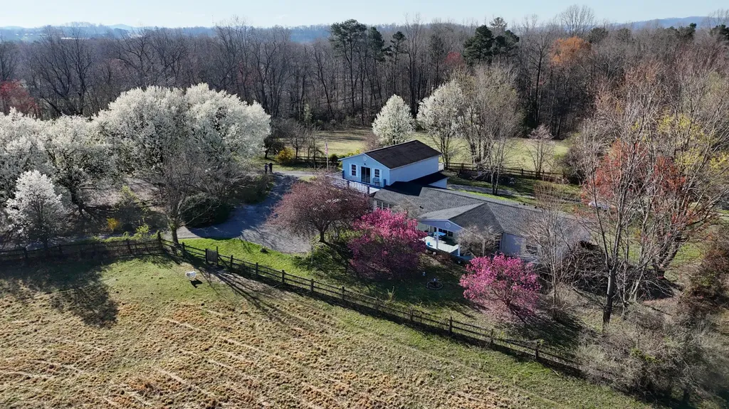2792 Highway 1223 Corbin KY 40701