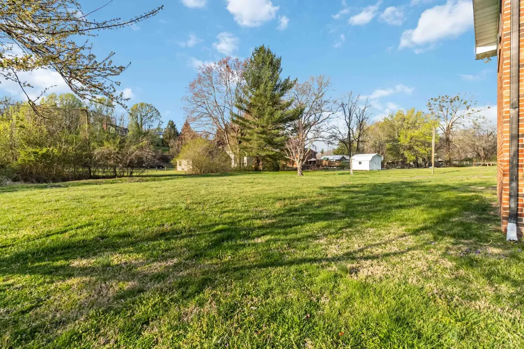 511 Moore Road Williamsburg KY 40769