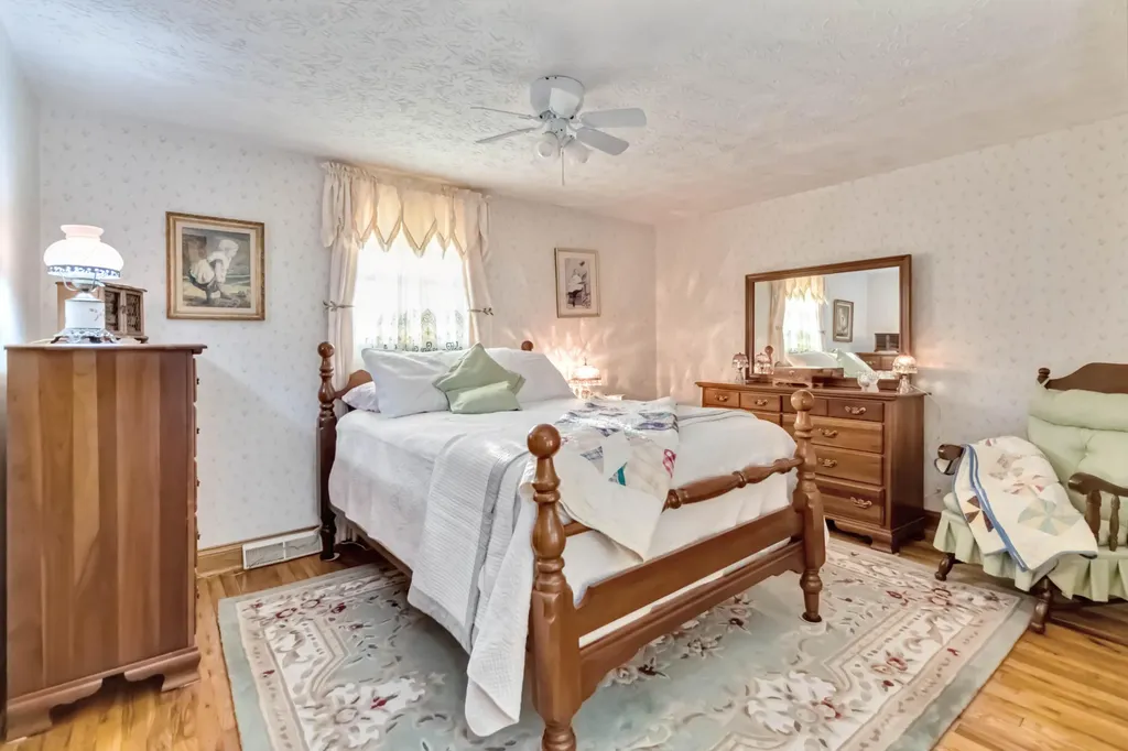 511 Moore Road Williamsburg KY 40769