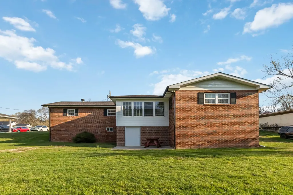 511 Moore Road Williamsburg KY 40769