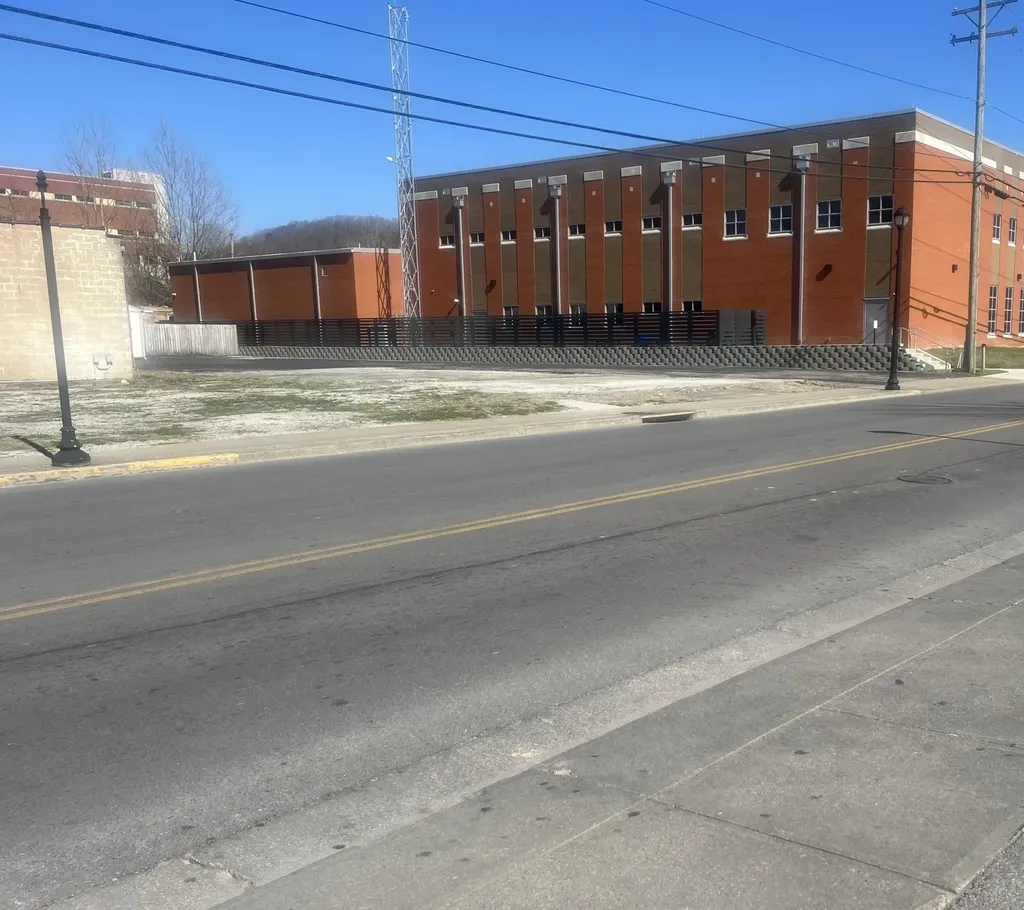 315 W Main Street Morehead KY 40351