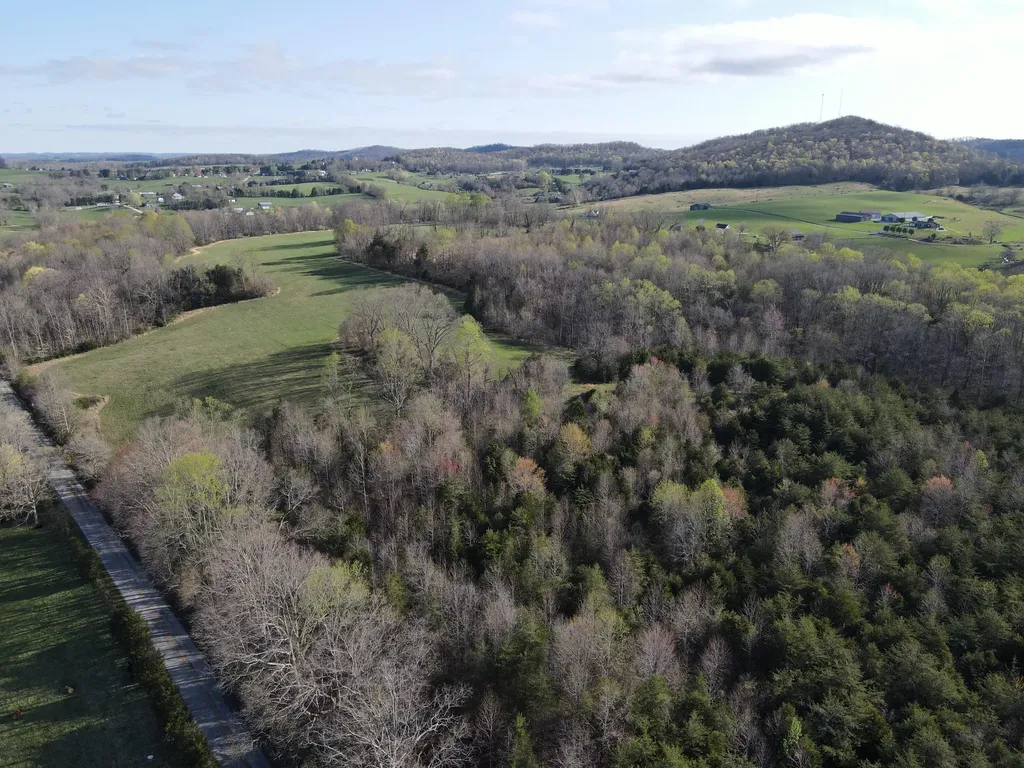 999 Spiro Road Mt Vernon KY 40456
