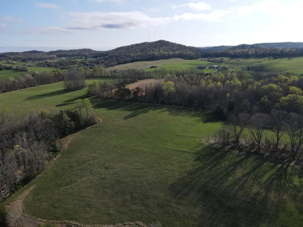999 Spiro Road Mt Vernon KY 40456