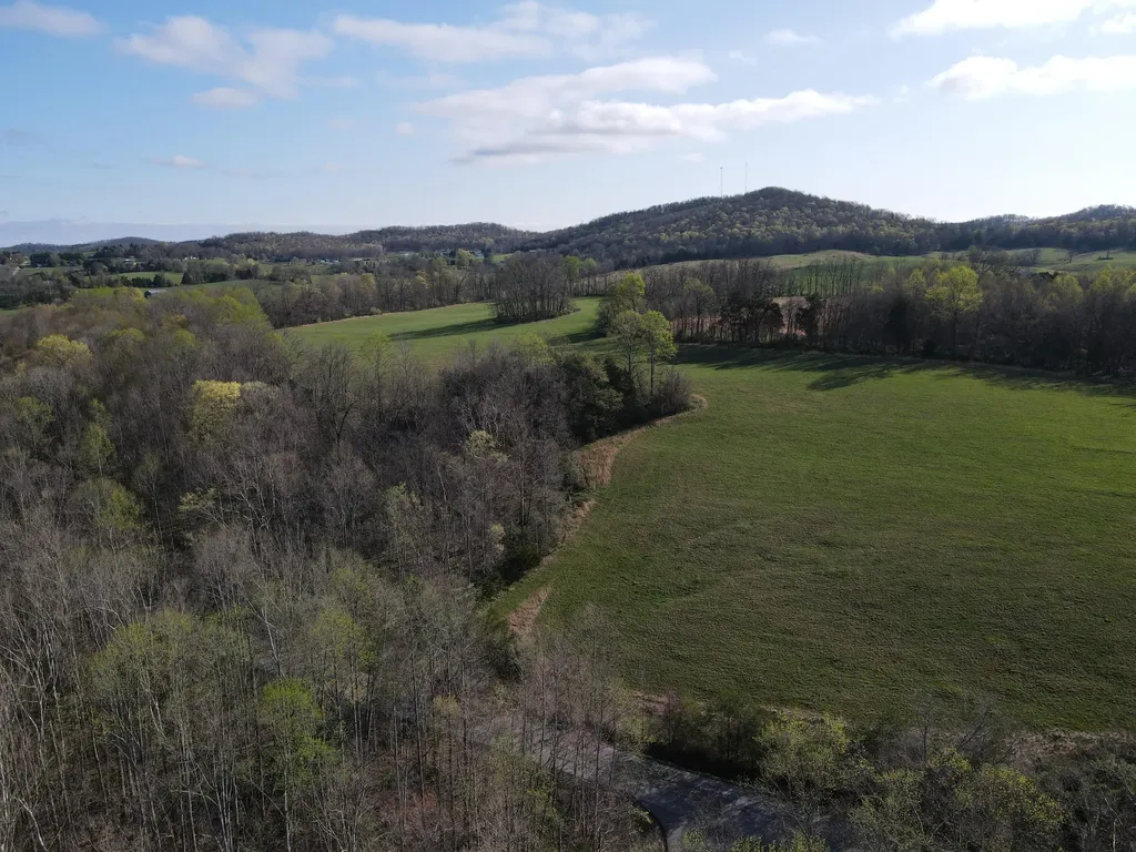 999 Spiro Road Mt Vernon KY 40456