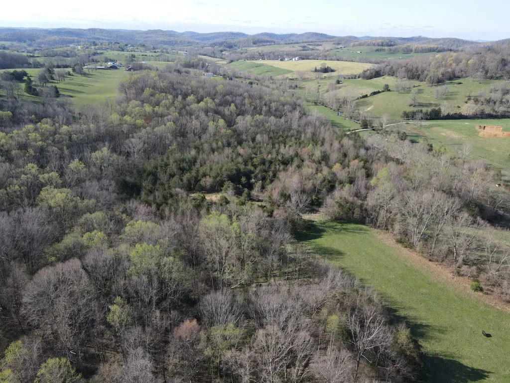 999 Spiro Road Mt Vernon KY 40456