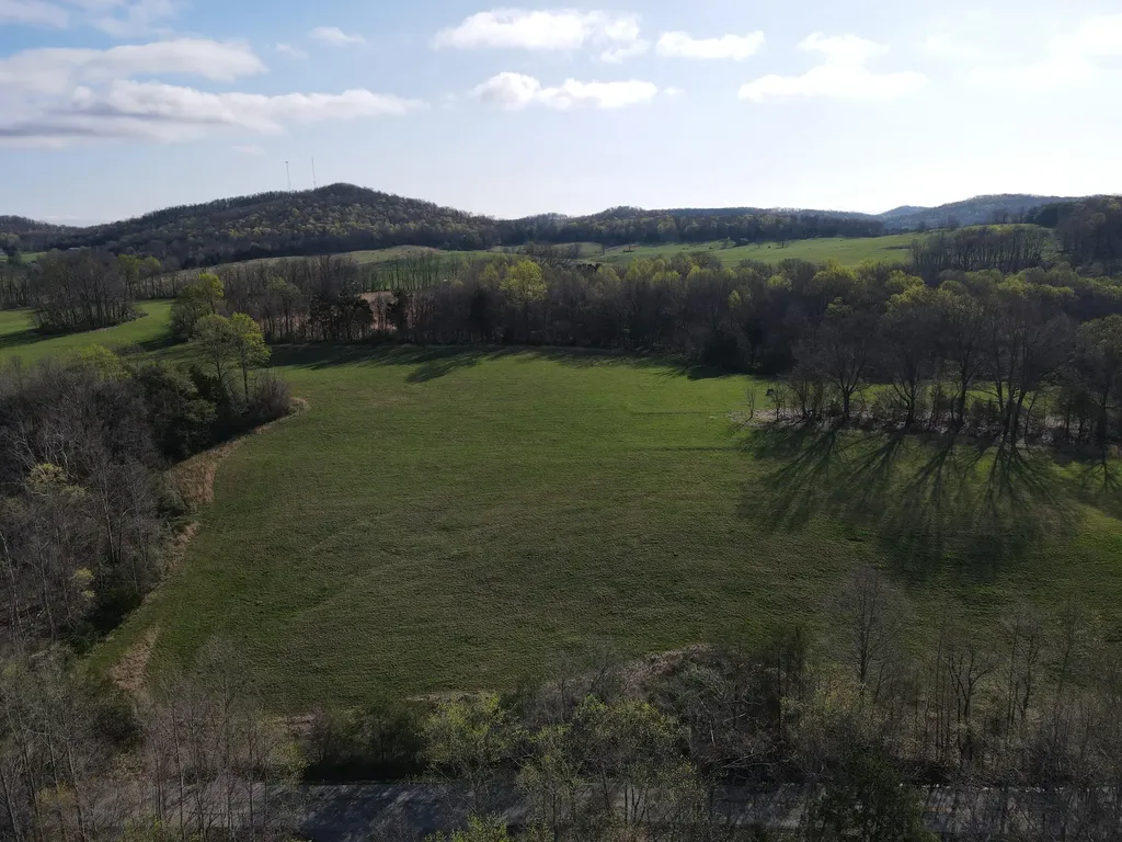 999 Spiro Road Mt Vernon KY 40456