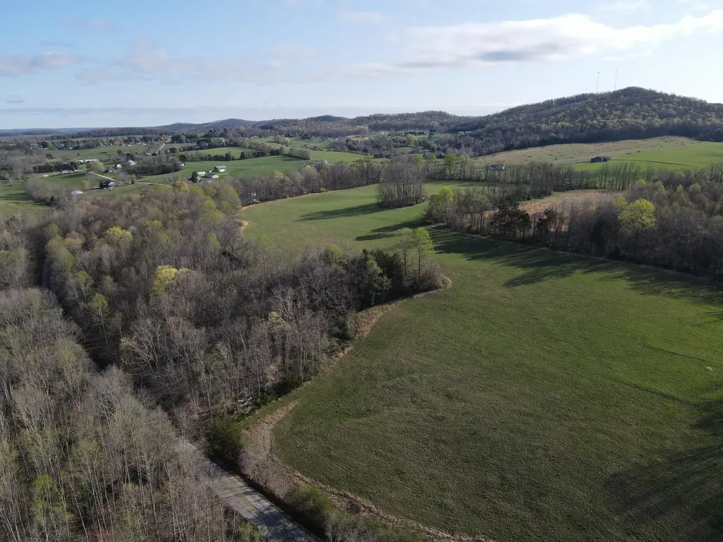 999 Spiro Road Mt Vernon KY 40456