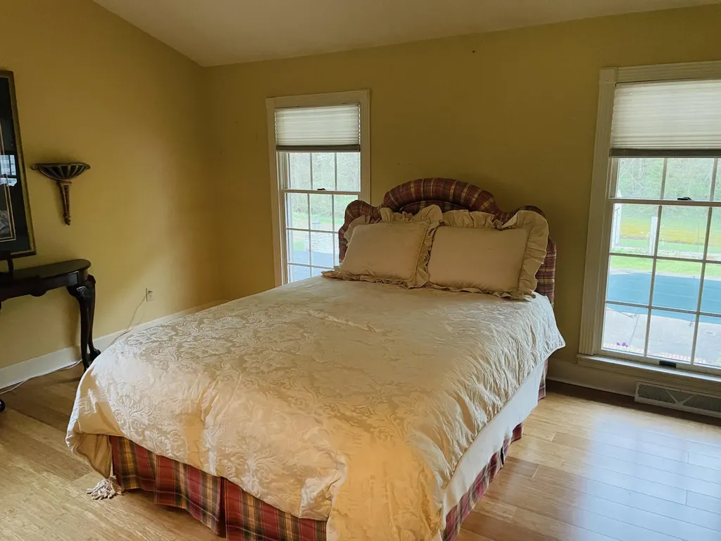 310 Sunny Brook Lane Heidrick KY 40949