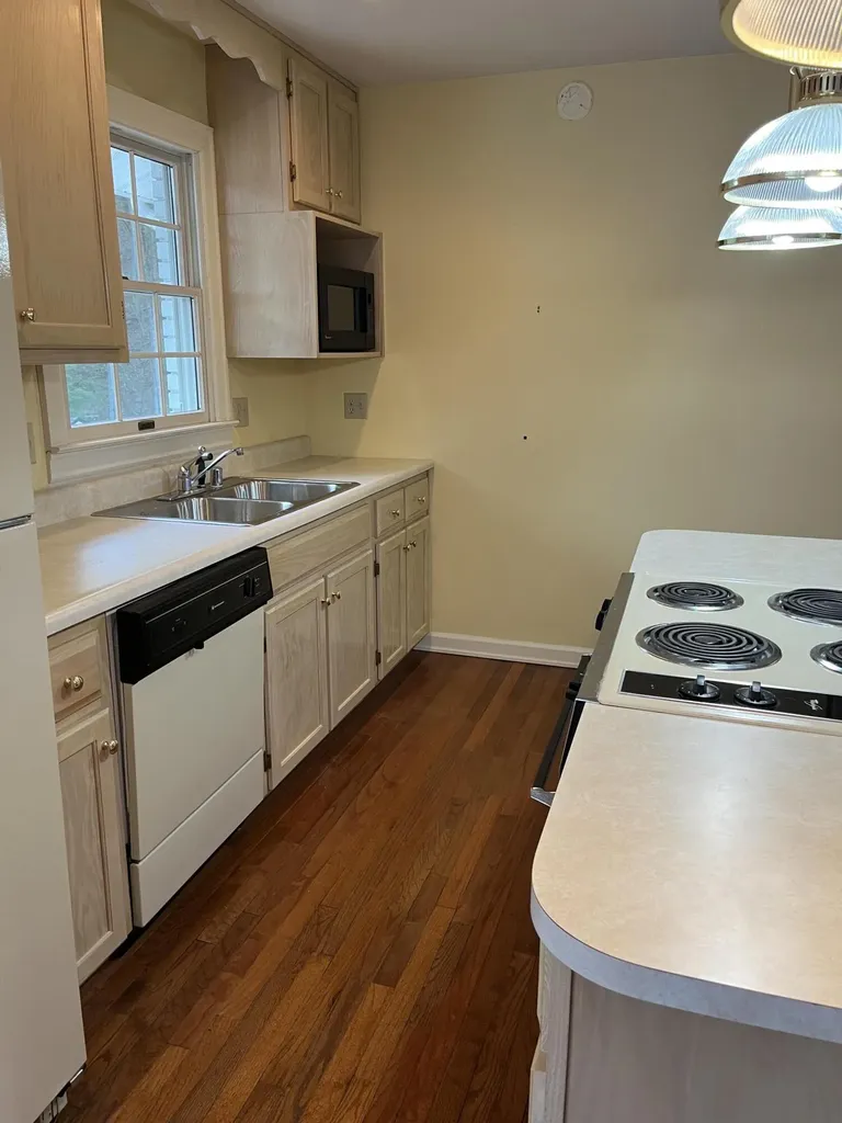 310 Sunny Brook Lane Heidrick KY 40949