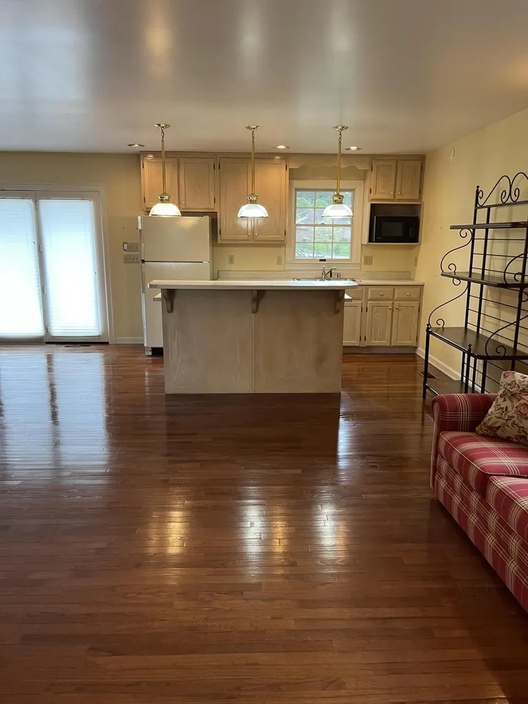 310 Sunny Brook Lane Heidrick KY 40949