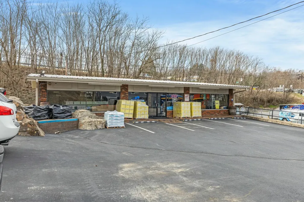 256 E Main Street Mt Vernon KY 40456