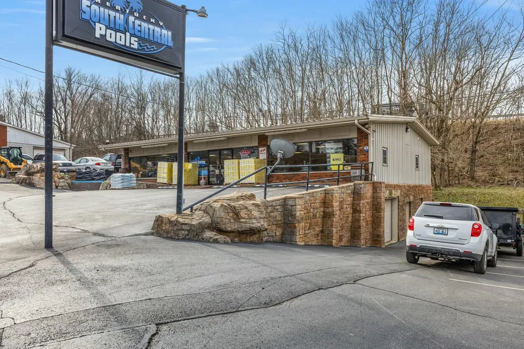 256 E Main Street Mt Vernon KY 40456