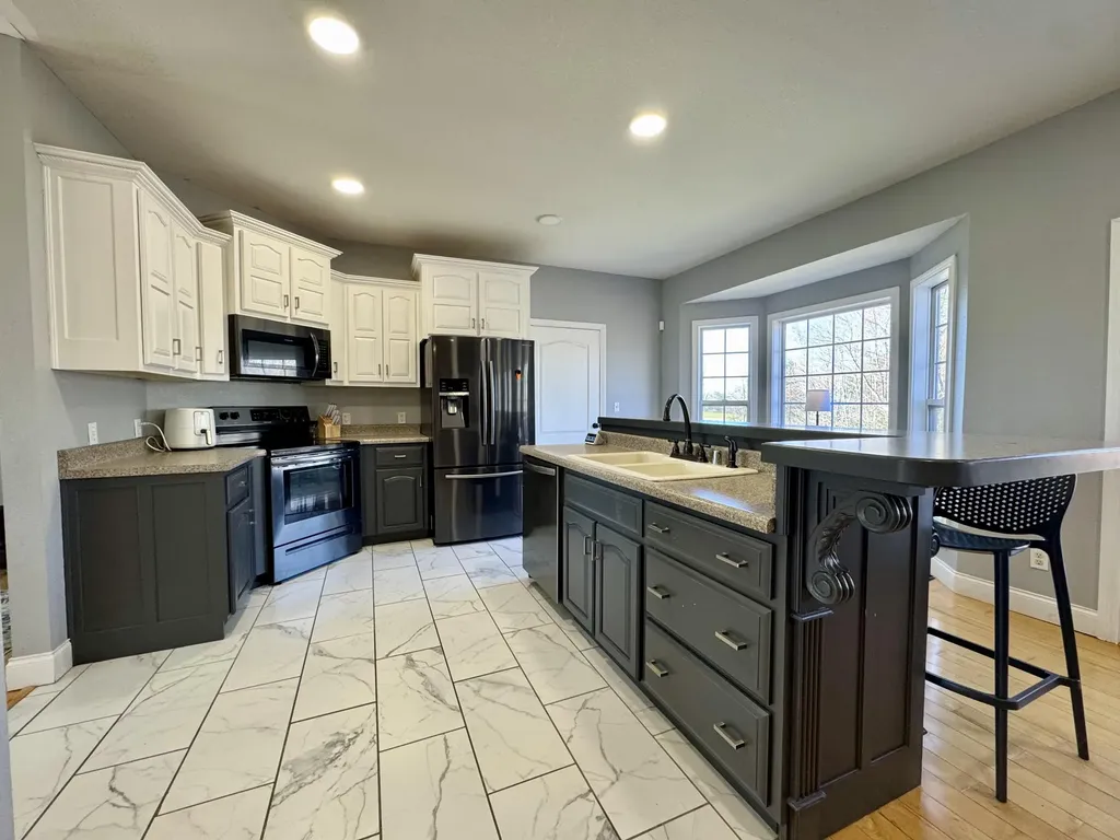 192 Pond View Drive Strunk KY 42649