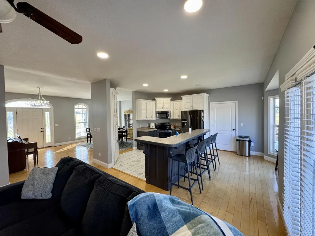 192 Pond View Drive Strunk KY 42649