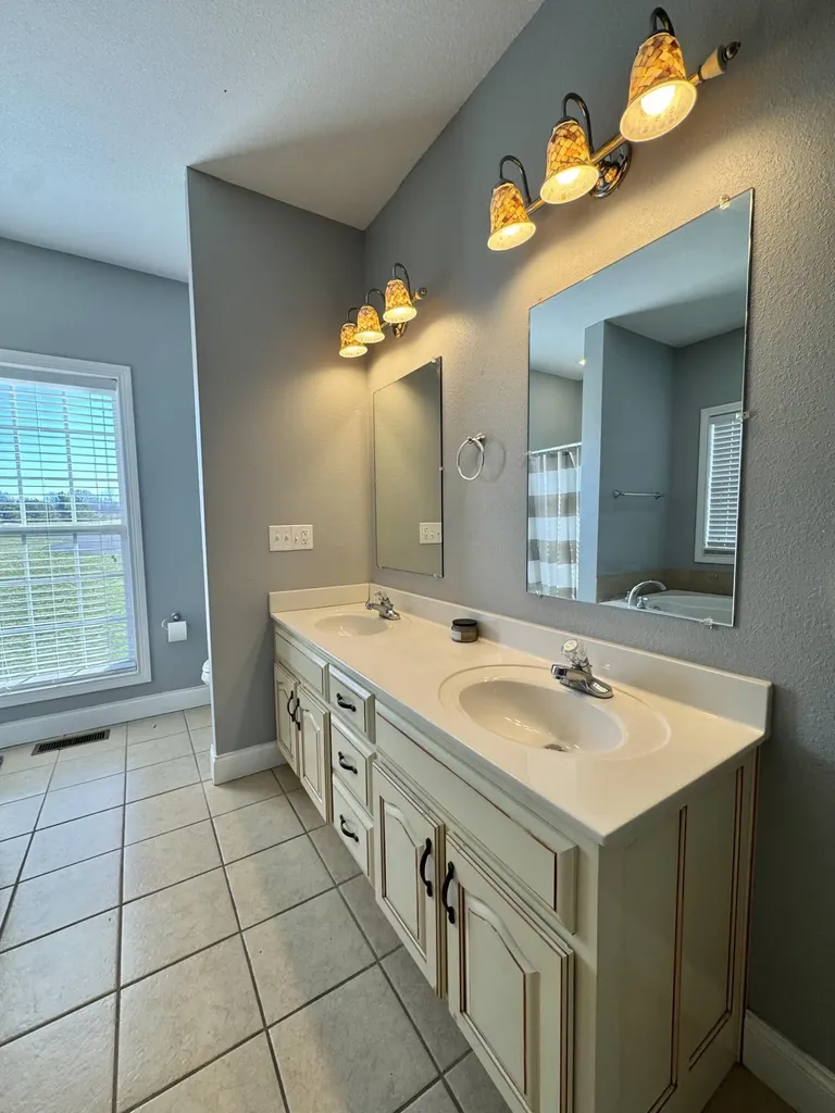 192 Pond View Drive Strunk KY 42649