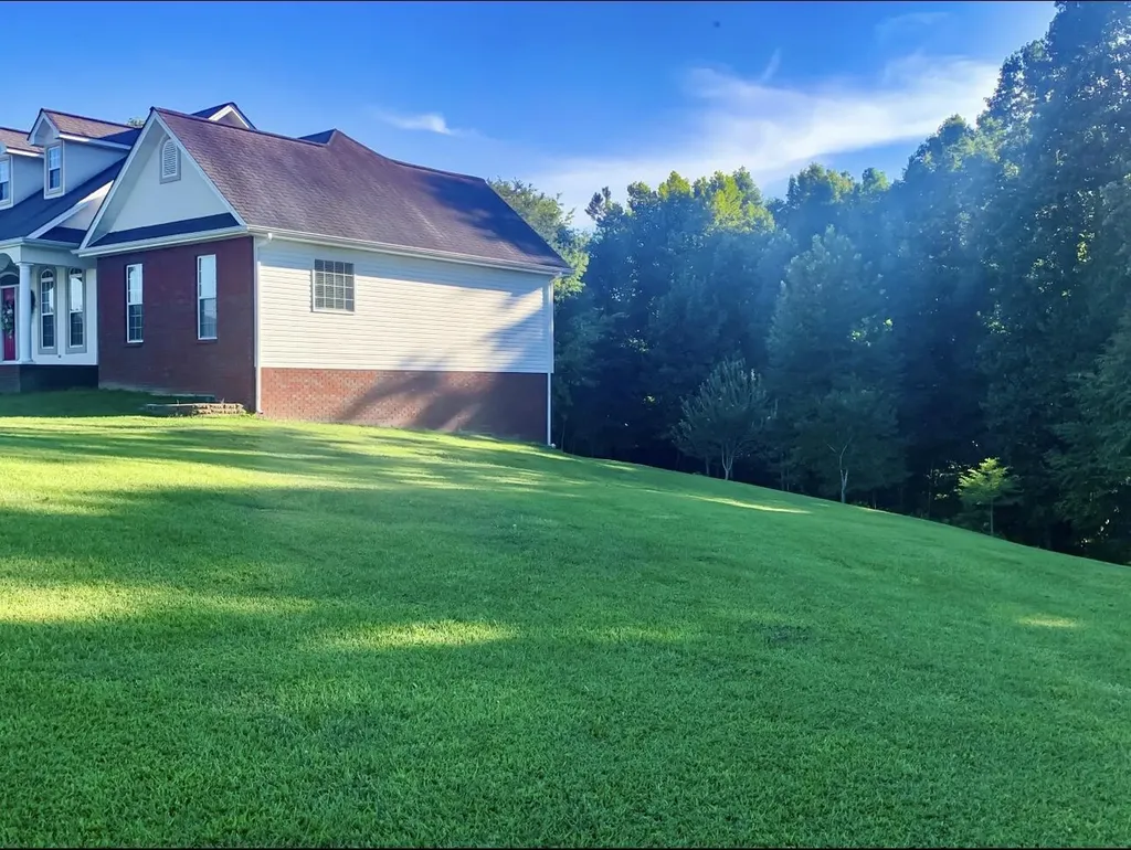 192 Pond View Drive Strunk KY 42649