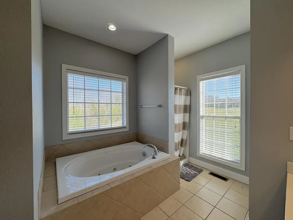 192 Pond View Drive Strunk KY 42649