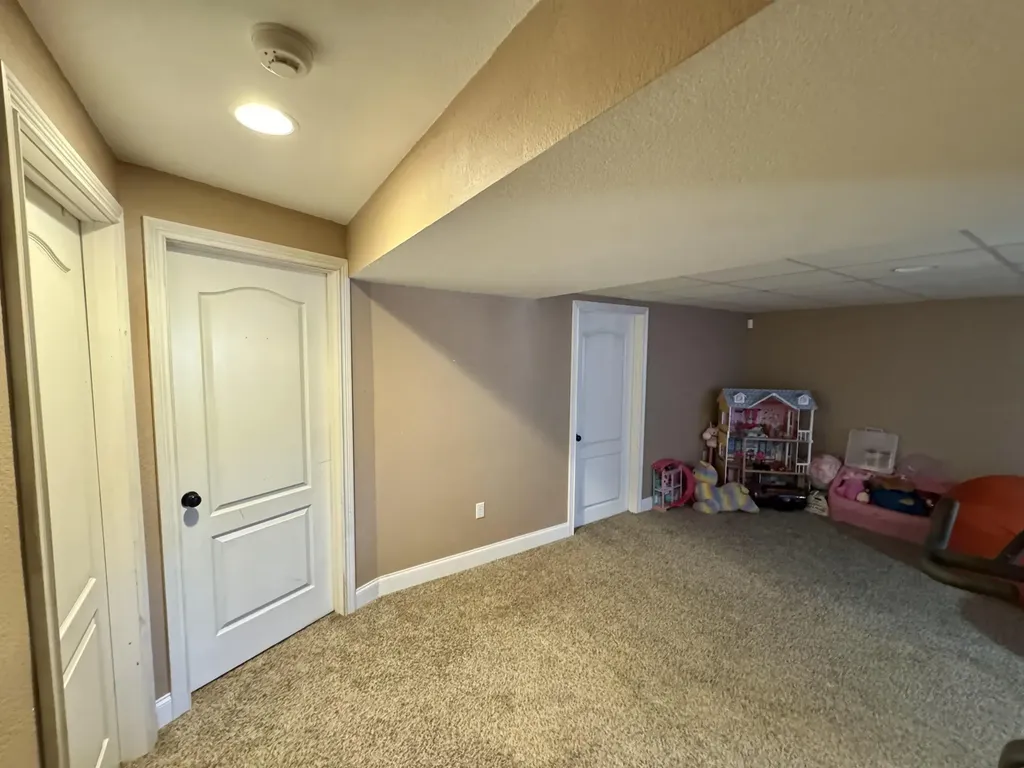 192 Pond View Drive Strunk KY 42649