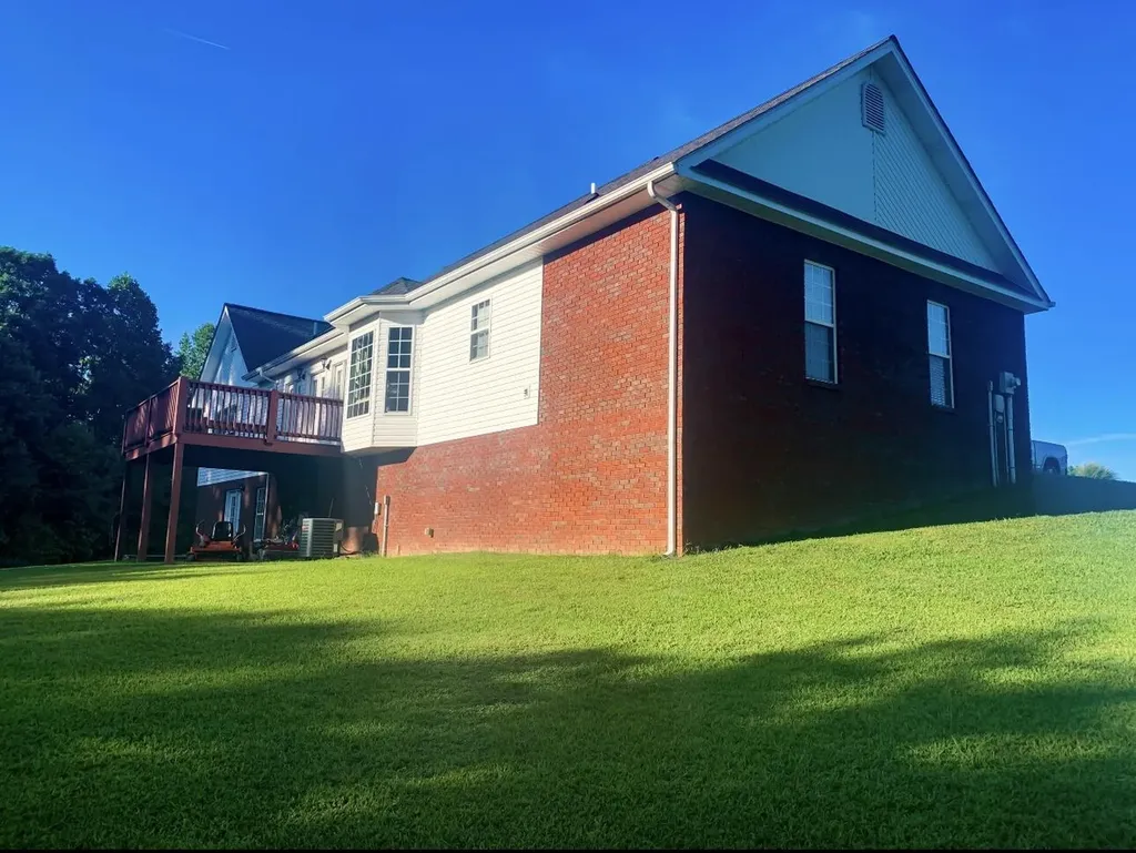 192 Pond View Drive Strunk KY 42649