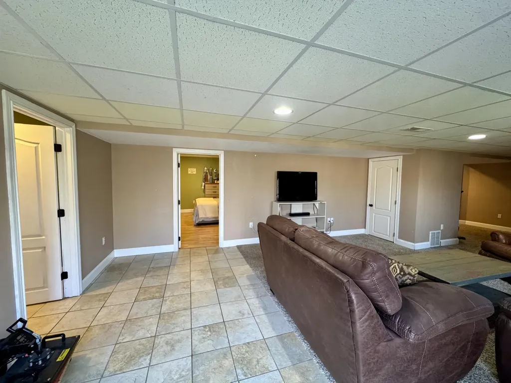 192 Pond View Drive Strunk KY 42649