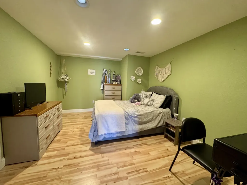 192 Pond View Drive Strunk KY 42649