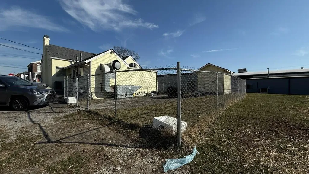 221 N Broadway Georgetown KY 40324