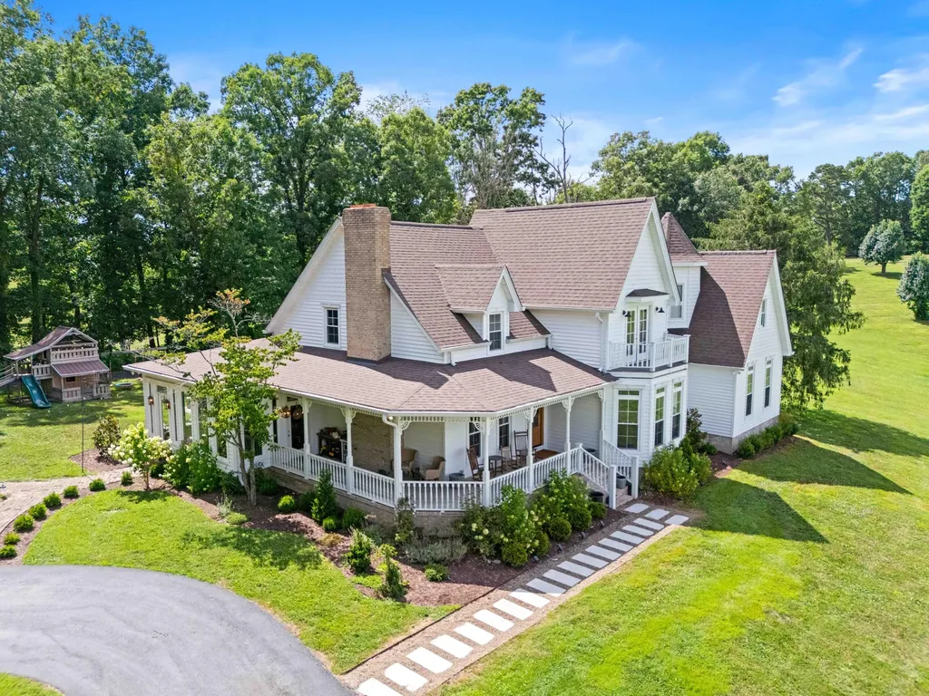 1055 Maple Grove School Road London KY 40744