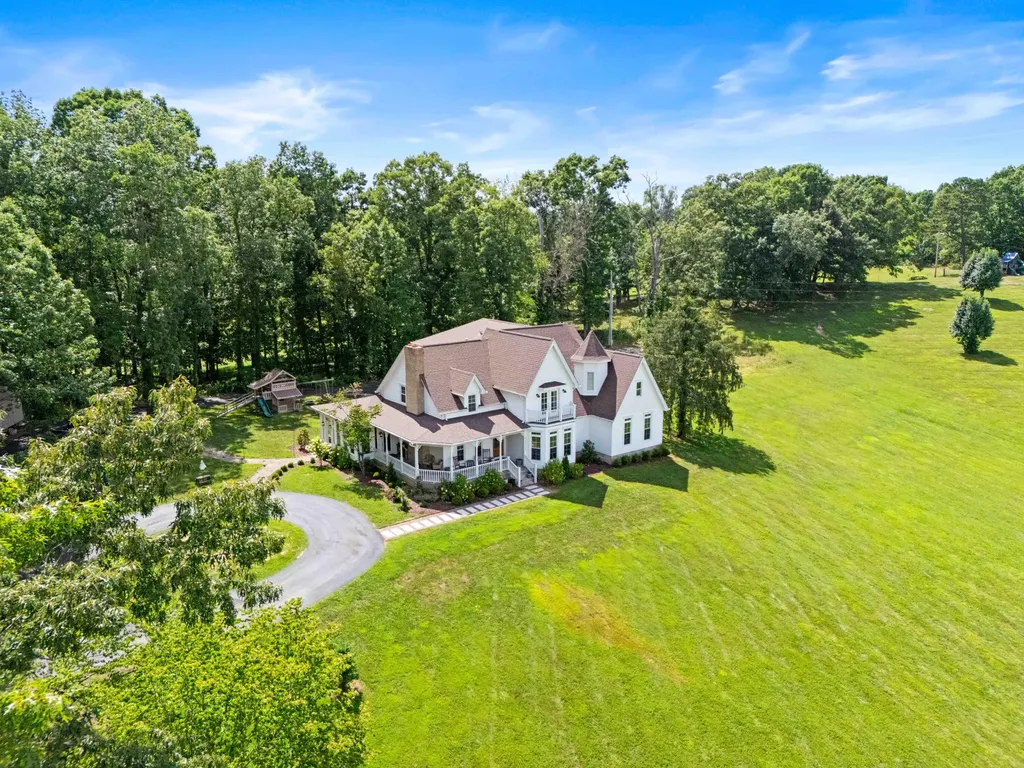 1055 Maple Grove School Road London KY 40744