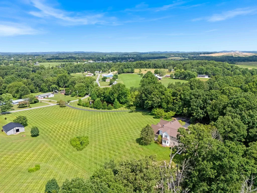 1055 Maple Grove School Road London KY 40744