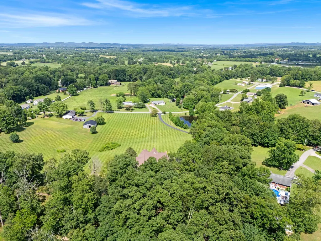 1055 Maple Grove School Road London KY 40744