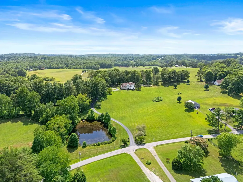 1055 Maple Grove School Road London KY 40744