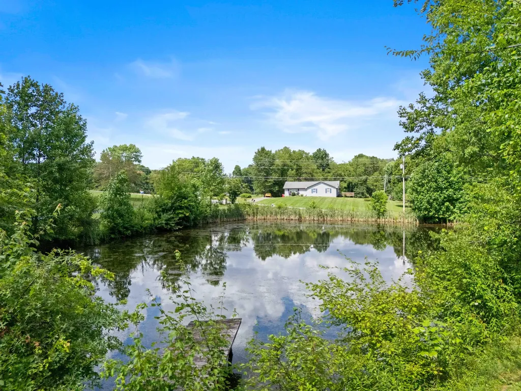 1055 Maple Grove School Road London KY 40744