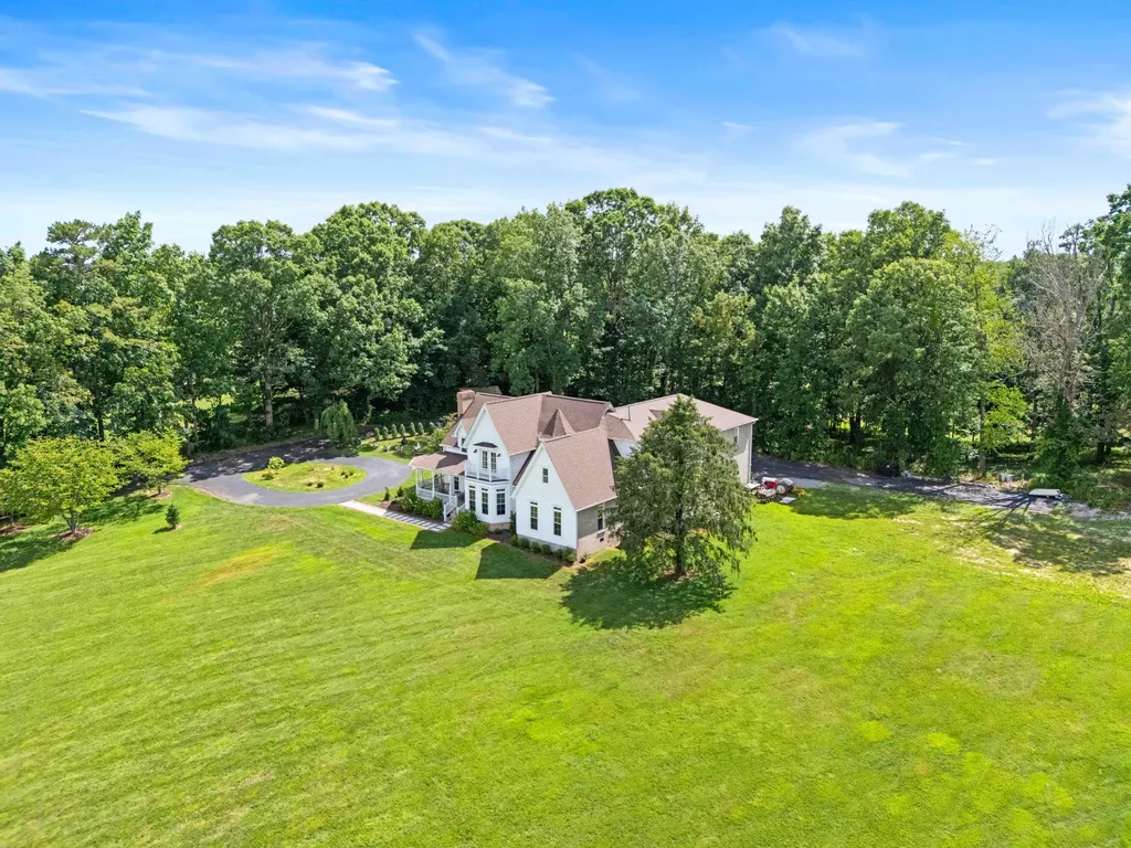 1055 Maple Grove School Road London KY 40744