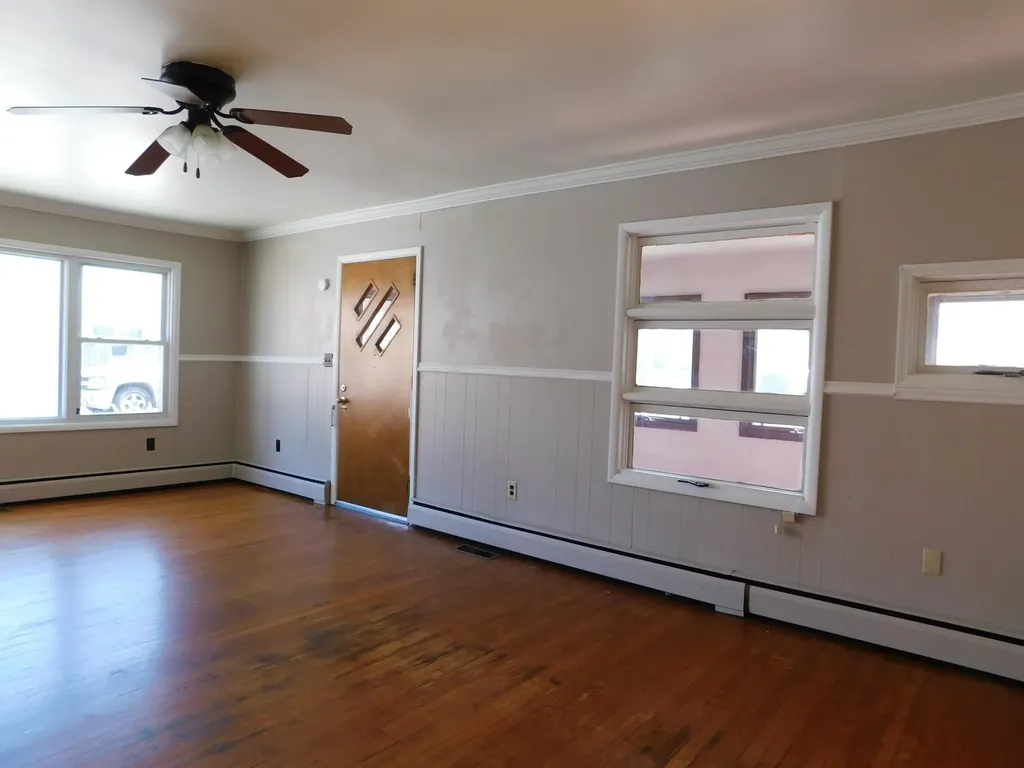 101 Dizney Evarts KY 40828