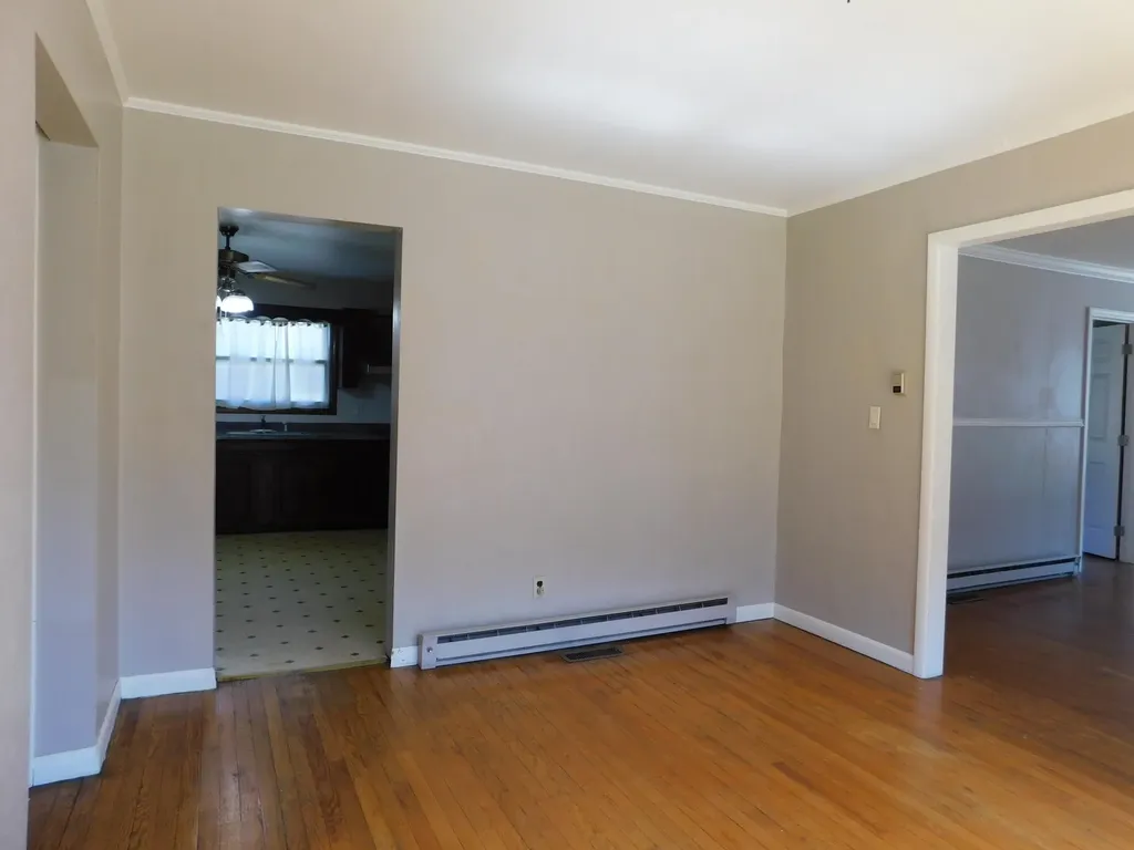 101 Dizney Evarts KY 40828
