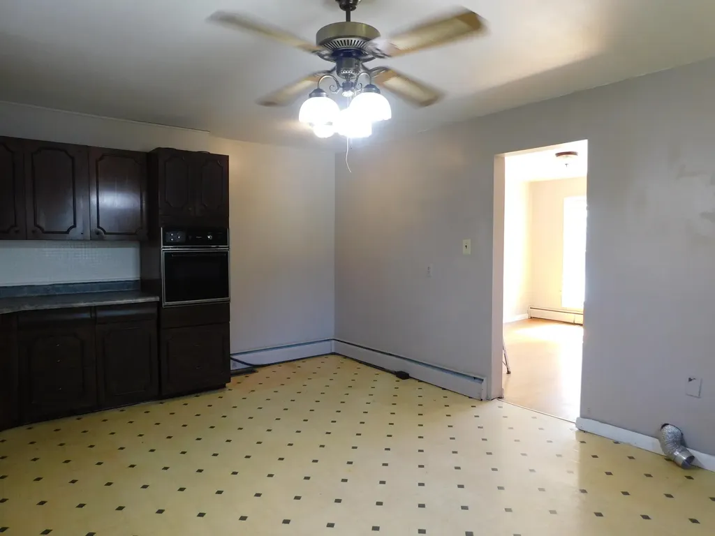 101 Dizney Evarts KY 40828