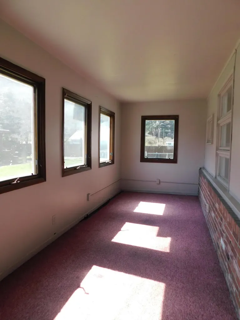 101 Dizney Evarts KY 40828