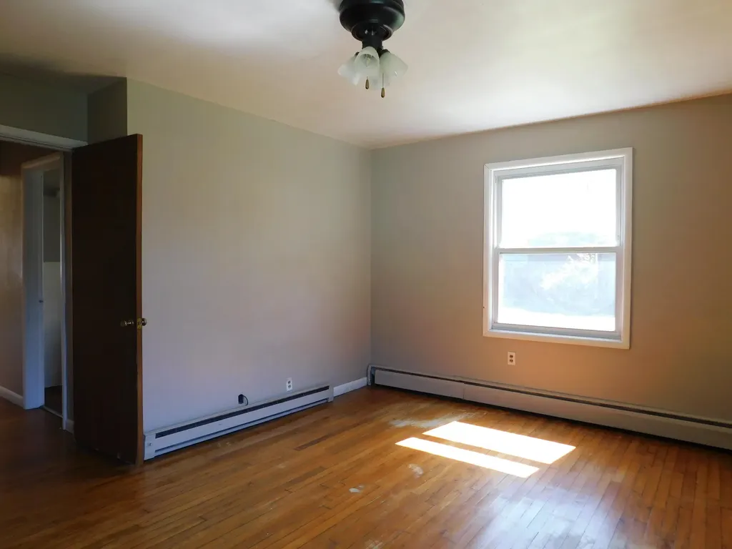 101 Dizney Evarts KY 40828