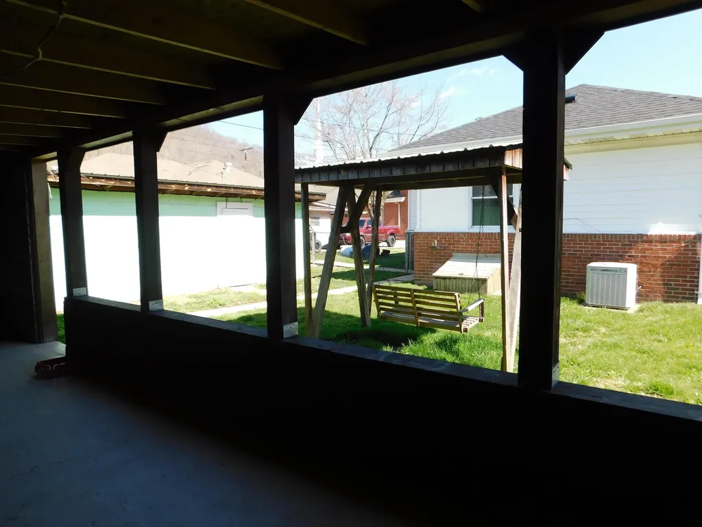 101 Dizney Evarts KY 40828