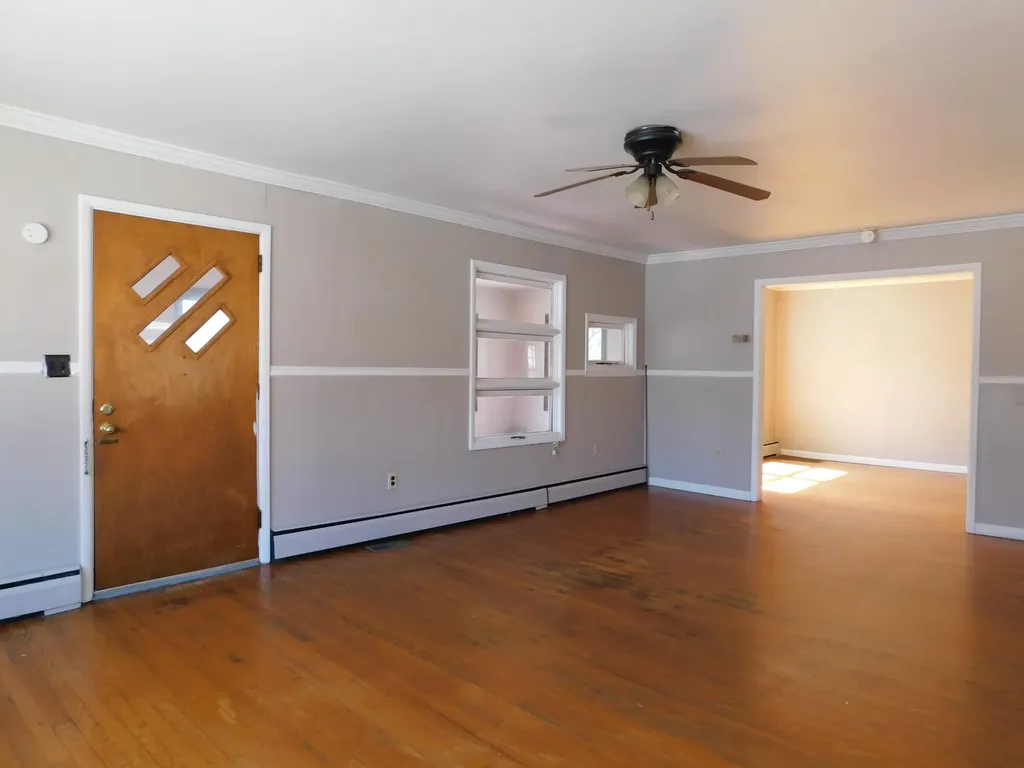 101 Dizney Evarts KY 40828