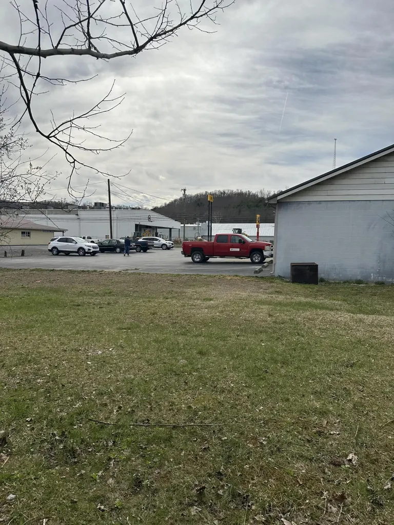 2201 S Main Street Corbin KY 40701