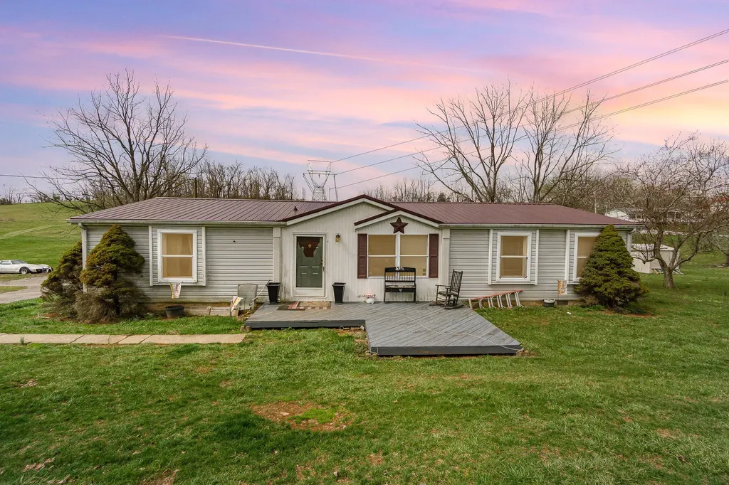 374 N Middletown Road Winchester KY 40391