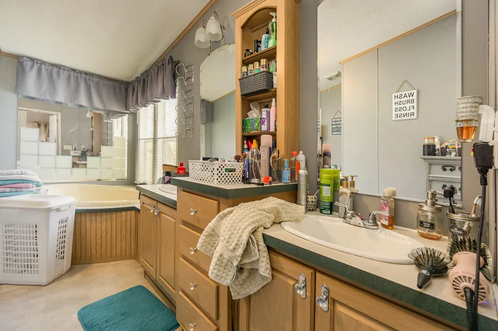 374 N Middletown Road Winchester KY 40391