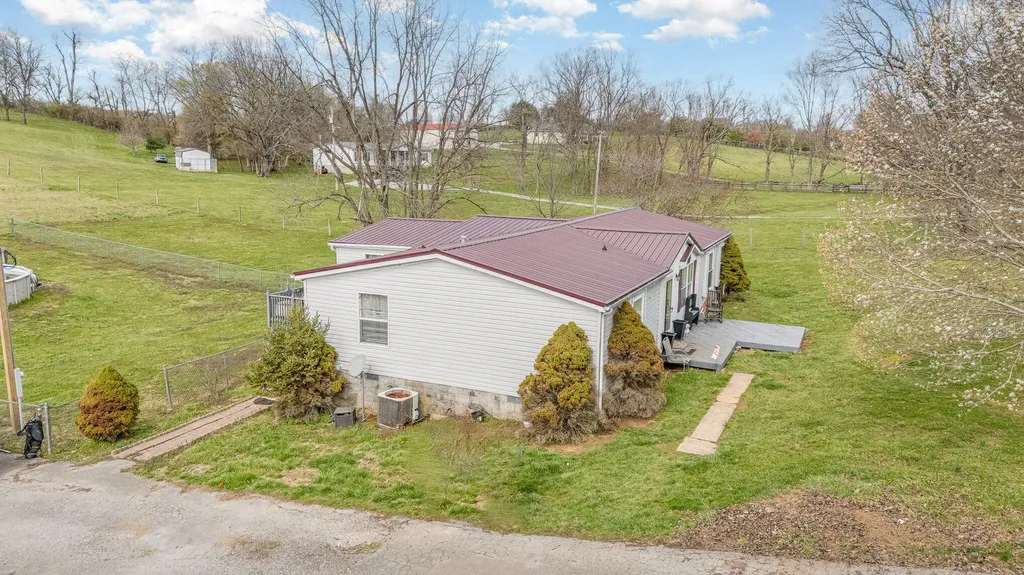 374 N Middletown Road Winchester KY 40391
