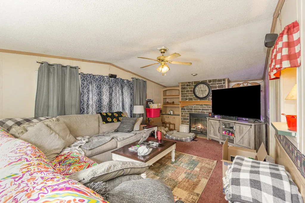 374 N Middletown Road Winchester KY 40391